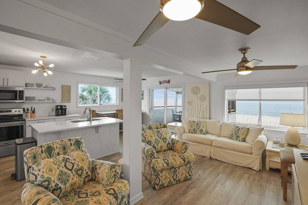 Vitamin Sea - Gulf Front, Pet Friendly, Wifi, Sleeps 6 in Pig Island, Cape San Blas