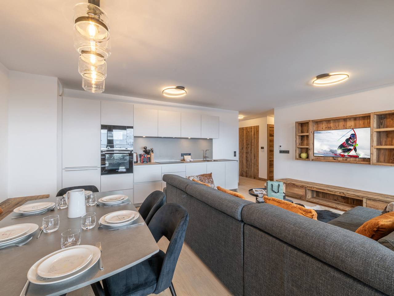 Apartamento entero, Apartamento de lujo, a pie de pista, en el corazón de Alpe d'Huez. Capacidad 6 personas. in Huez, Parque Nacional de los Ecrins