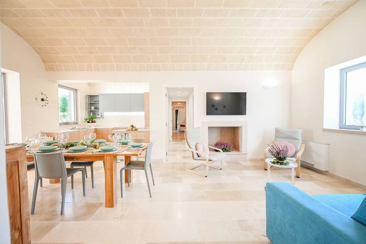 Villa "Trulli Eden 101" con piscina privata, terrazze e Wi-Fi in San Michele Salentino, Salento