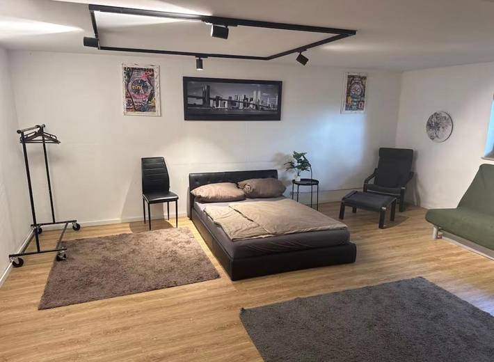 Ferienwohnung für 8 Personen, mit Balkon und Terrasse sowie Garten und Ausblick