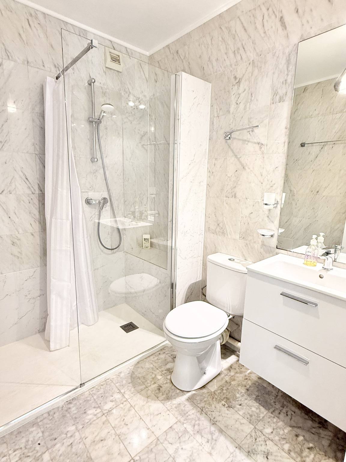 Studio entier, Cap Thalassa in Roquebrune-Cap-Martin, Côte méditerranéenne (France)