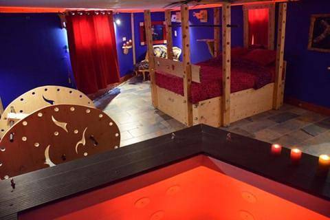Ganze Wohnung, Loveroom Bdsm - Lsk in Ucel, Parc naturel régional des Monts d'Ardèche