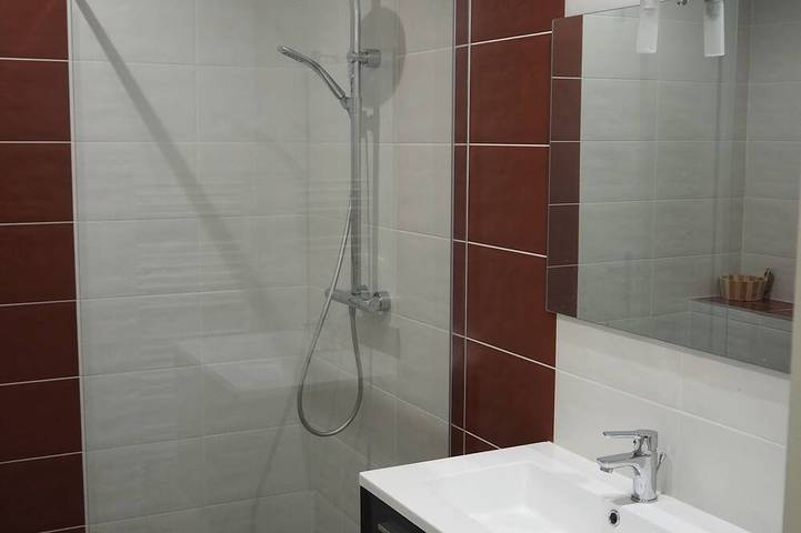 Gîte pour 22 personnes, avec jacuzzi et jardin à Araules - 2