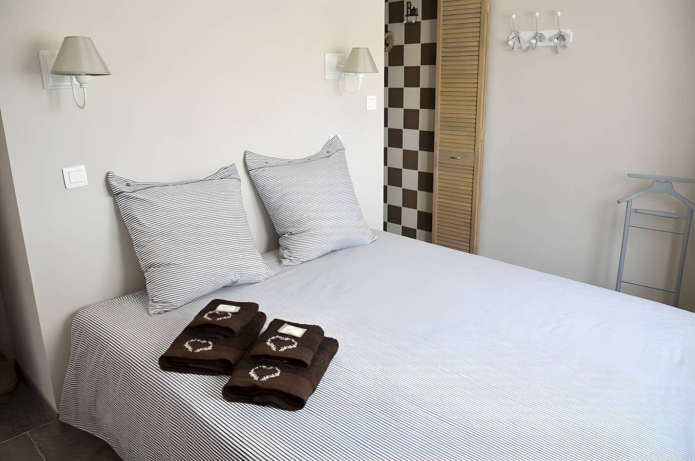 Gîte Garrigue - Villa Cassandra con piscina compartida, Wi-Fi y aire acondicionado in Tavel, Region de Nimes