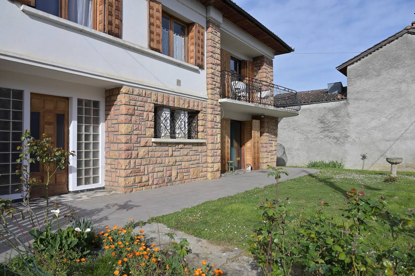 "La Maison du Village", avec jardin privé, balcon et Wi-Fi in Encausse-les-Thermes, Haute-Garonne