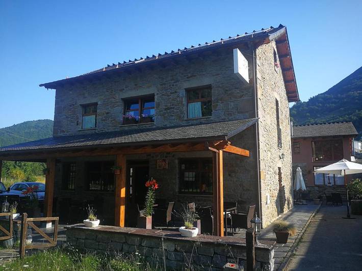 Hotel para 2 personas, con terraza en Laciana - 3