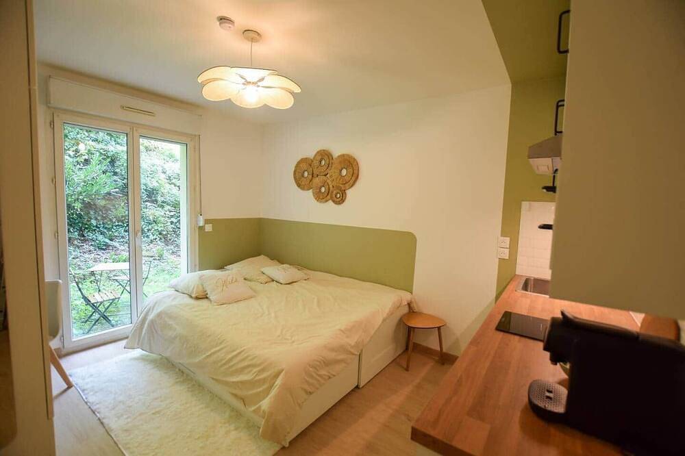 Appartement entier, L'ombelle - Studio vert d'eau avec petit extérieur in Darnétal, Région de Rouen