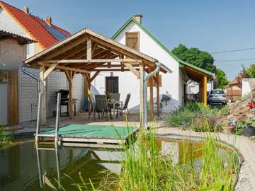 Ferienhaus für 4 Personen, mit Terrasse und Garten in Balatonlelle
