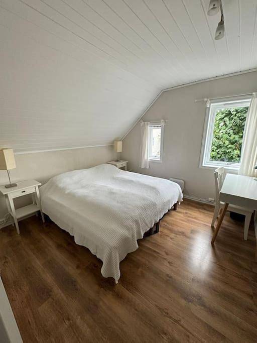 Feriehus for 2 personer, med terrasse, dyr tillatt i Stavanger 