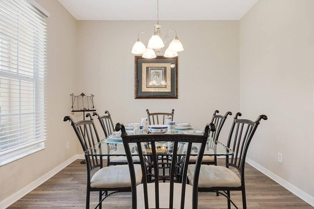 Relax along the canal, kayaks, Sunsets, Heated Pool - Villa Relax & Enjoy - Roelens Vacations in Cape Coral, Southwest Florida