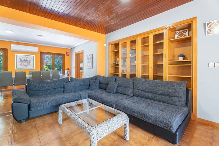 Maison de vacances 'Ilusion' avec piscine privée, Wi-Fi et climatisation in Olocau, Province de Valence