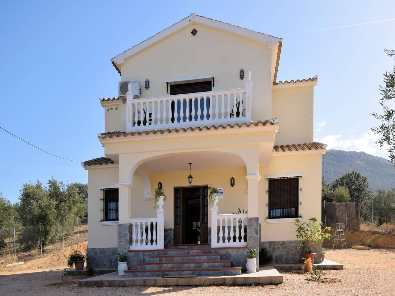 Wunderschöne Villa mit Whirlpool in Villanueva del Trabuco in Villanueva del Trabuco, Málaga Provinz