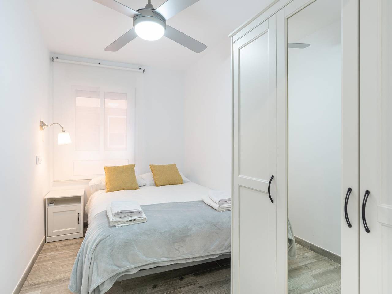 Entire vacation apartment, Letmalaga Lighthouse in Playa de la Malagueta, Malaga