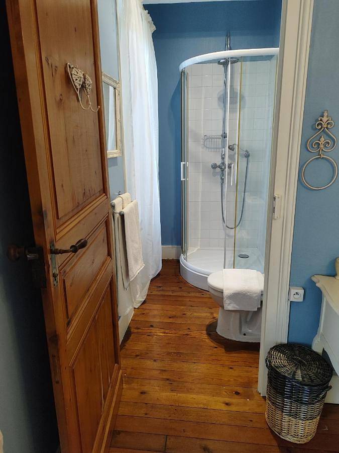 Location de vacances pour 2 personnes, avec vue et terrasse à Castillonnès - 2