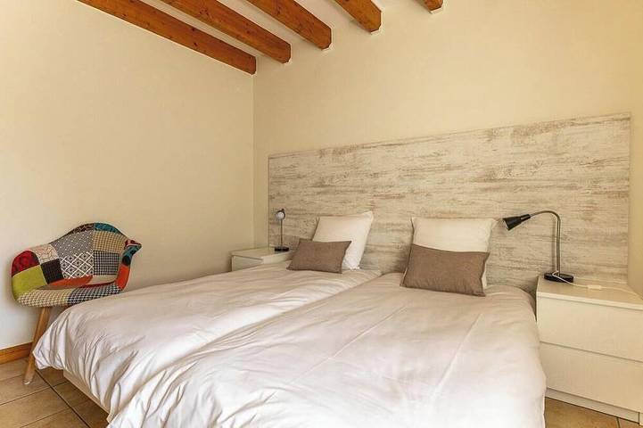 Location de vacances pour 14 personnes, avec balcon et jardin à Ceyssat - 3