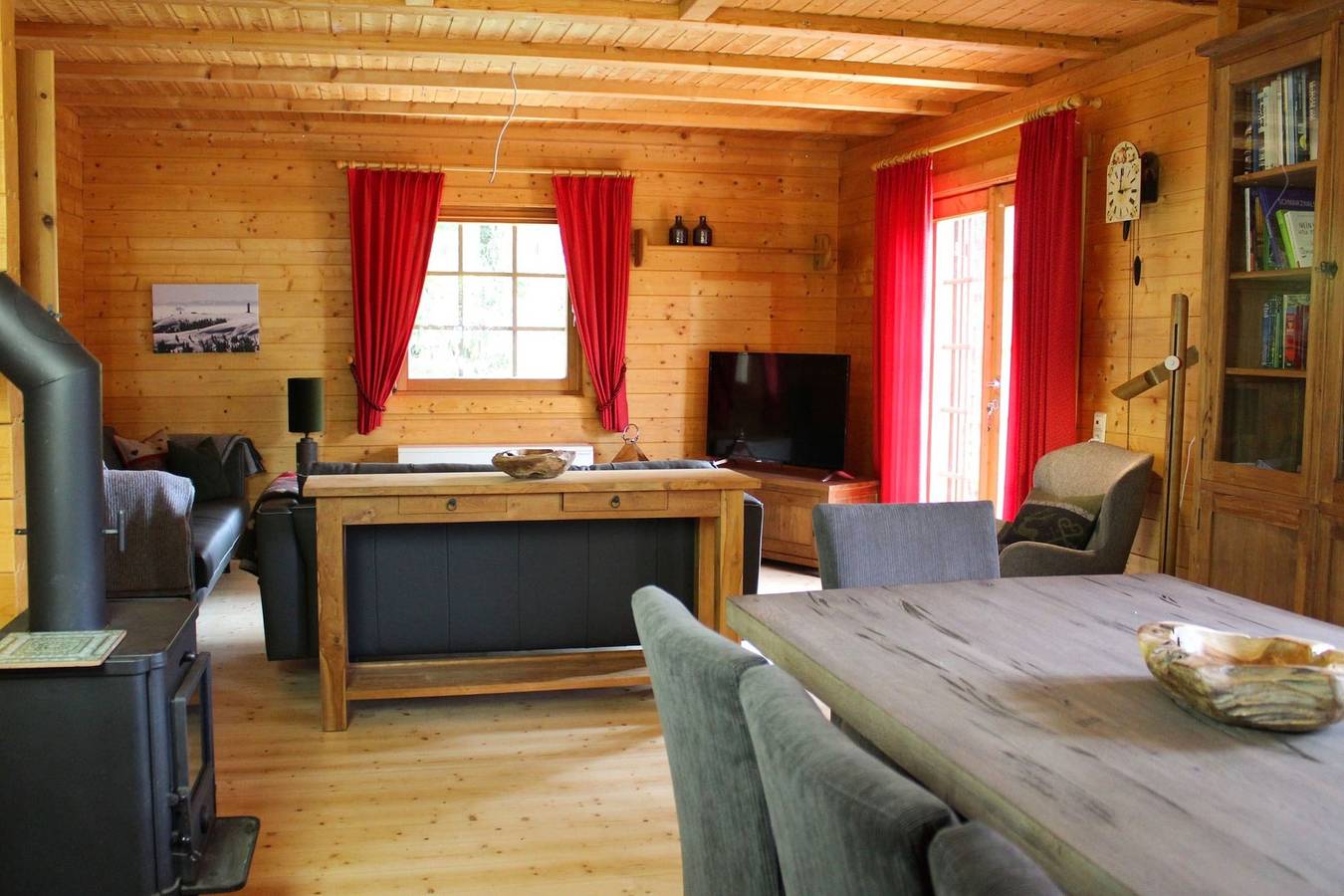 Ferienhaus 'John-b Lodge' mit Bergblick, privater Terrasse und Wi-Fi in Suedlicher Schwarzwald, Feldberg
