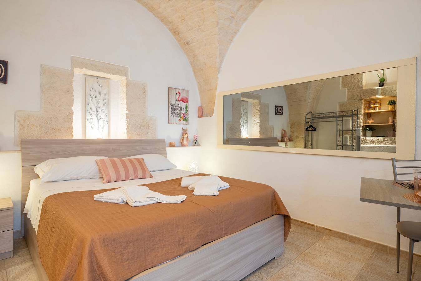 Holiday Home 'Pietrarosa Loft' with Wi-Fi in Ostuni, Salento