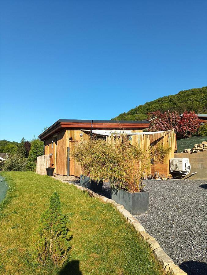 Appartement de vacances pour 2 personnes, avec Jacuzzi et Terrasse ainsi que Jardin et Vue