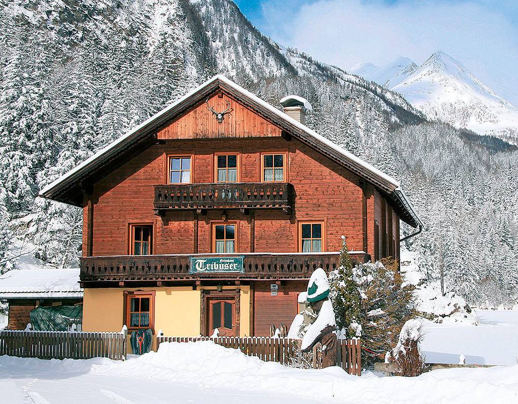 Holiday home for 20 people in Heiligenblut, Oberkärnten