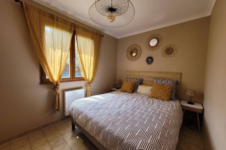 Location de vacances pour 6 personnes, avec jardin et terrasse, animaux acceptés à Goudargues - 2