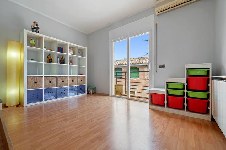 Casa de vacaciones "Ca La Francina" con vistas a la montaña, terraza y Wi-Fi in Torre del Español, Tierras del Ebro