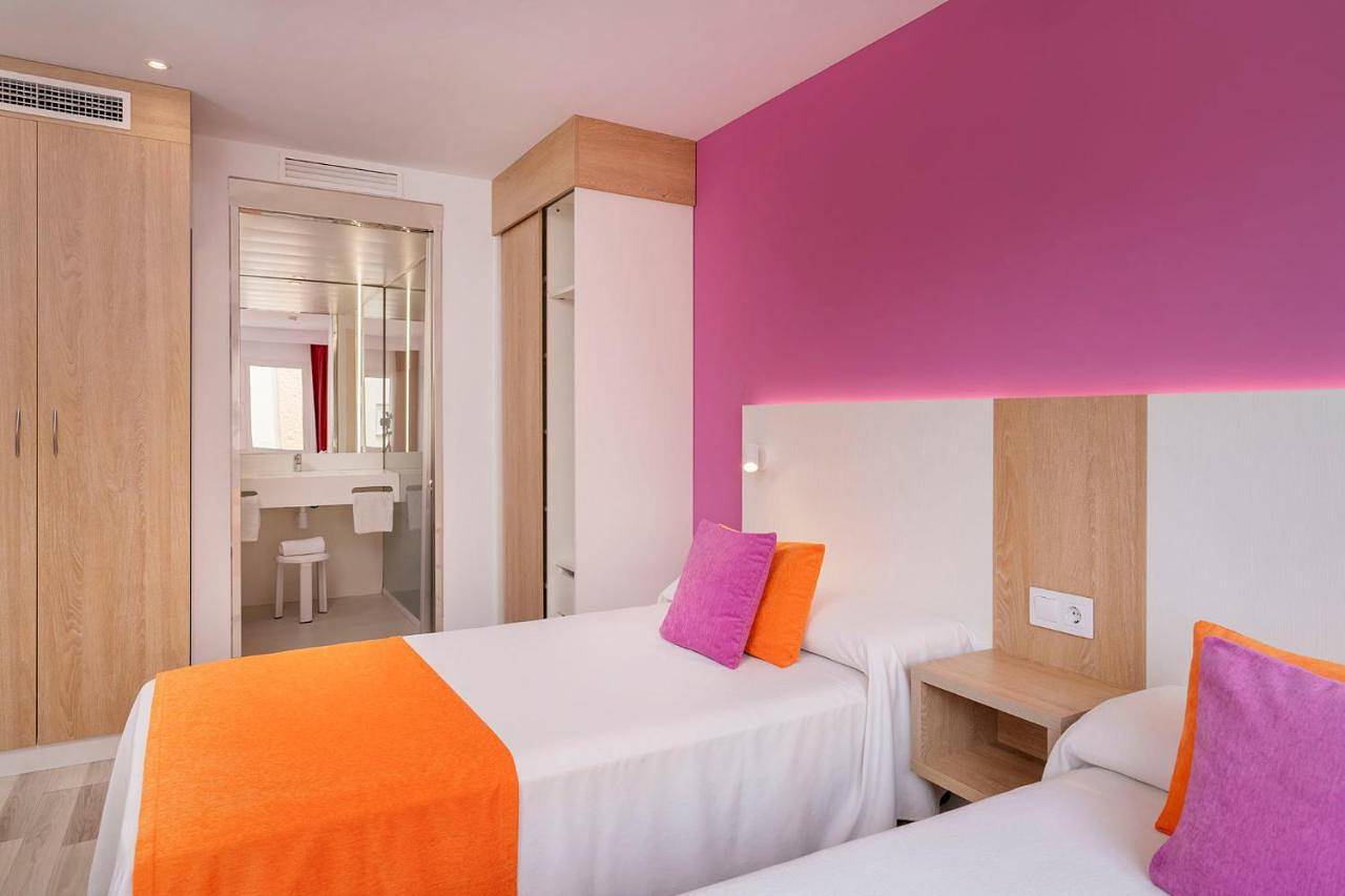 Aparthotel Acuasol in Peñíscola, Costa del Azahar