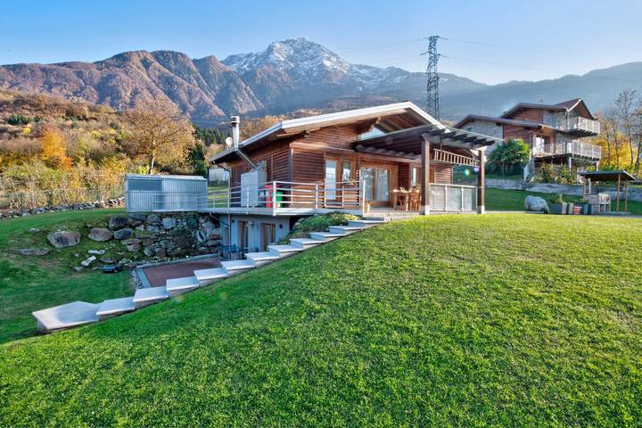 Location de vacances pour 6 personnes, avec vue sur le lac et jardin, animaux acceptés à Colico - 2