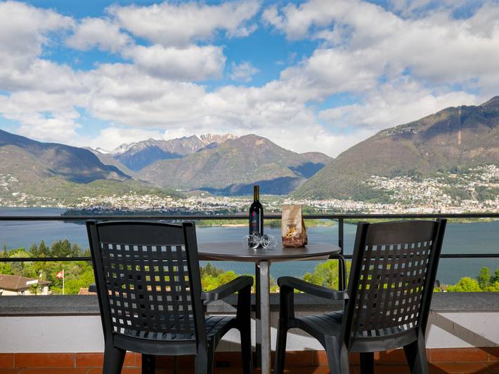 Gîte pour 2 personnes, avec balcon ainsi que jardin et vue sur le lac dans Tessin - 2