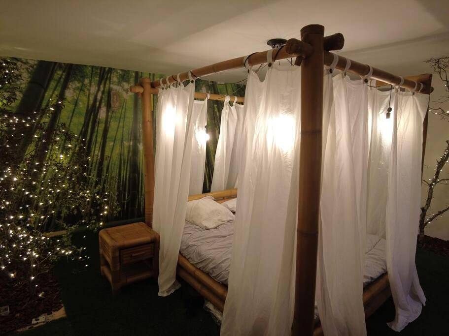 Appartement entier, Le Jardin d'Eden -Appartement de charme avec Sauna, Hammam, spa in Issoudun, Région d'Issoudun