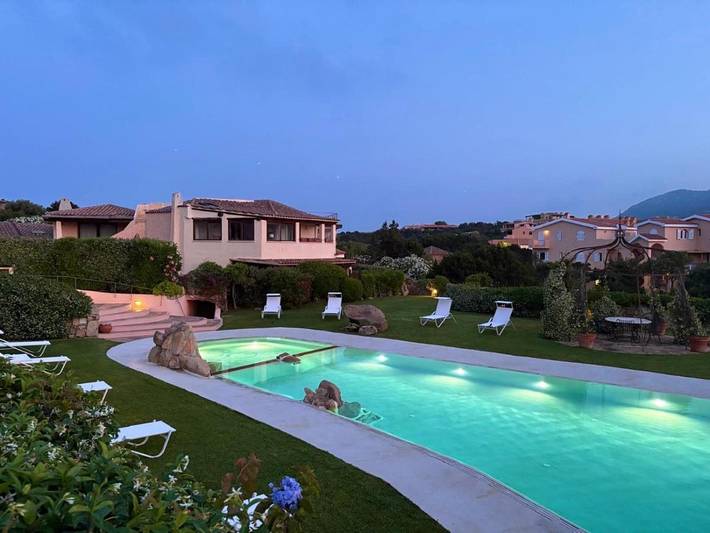 Casa de vacaciones para 4 personas, con jardín y piscina - 1