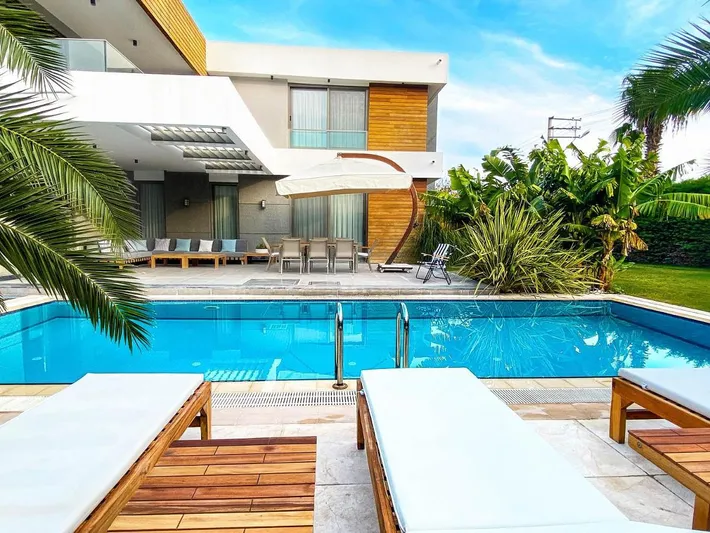 Chalet para 8 personas, con piscina además de jardín y vistas - 1
