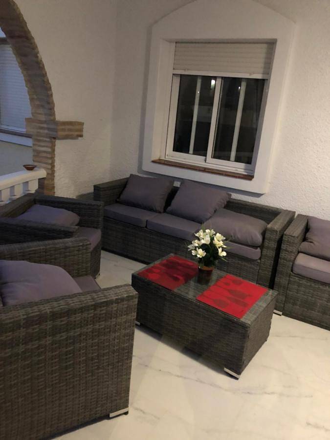 Location de vacances pour 10 personnes, avec vue ainsi que jardin et piscine à Monforte del Cid - 4