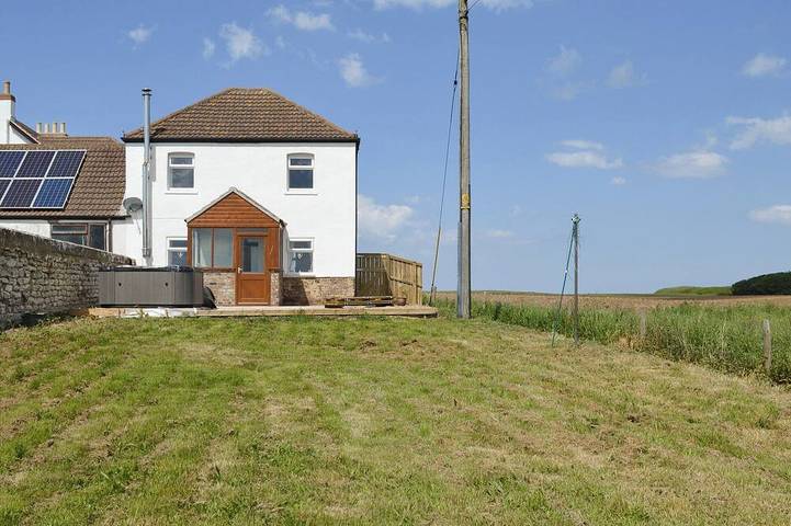 Holiday rental for 4 people, with Hot tub and Garden in Bempton