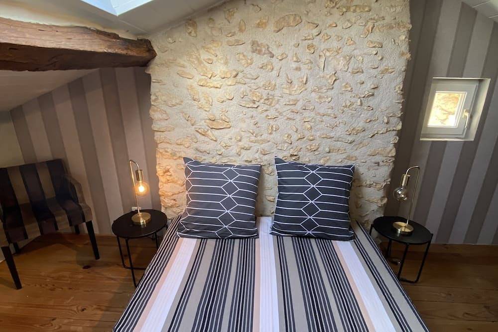 Maison en pierre à la campagne en Périgord in Saint-Germain-du-Salembre, Périgord Blanc