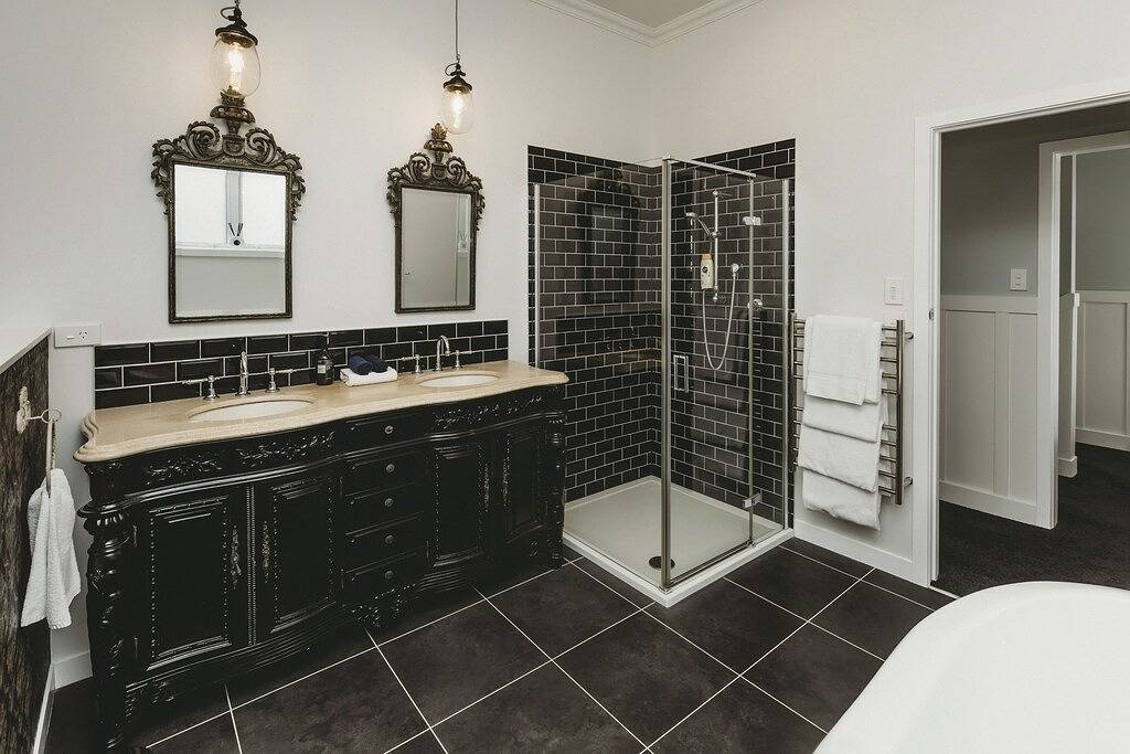 Luxury Holiday House with Ocean Views in New Plymouth, Taranaki