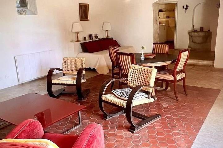 Entire apartment, Mas de Monge - Flat for 3 people in Tarascon, Arles region