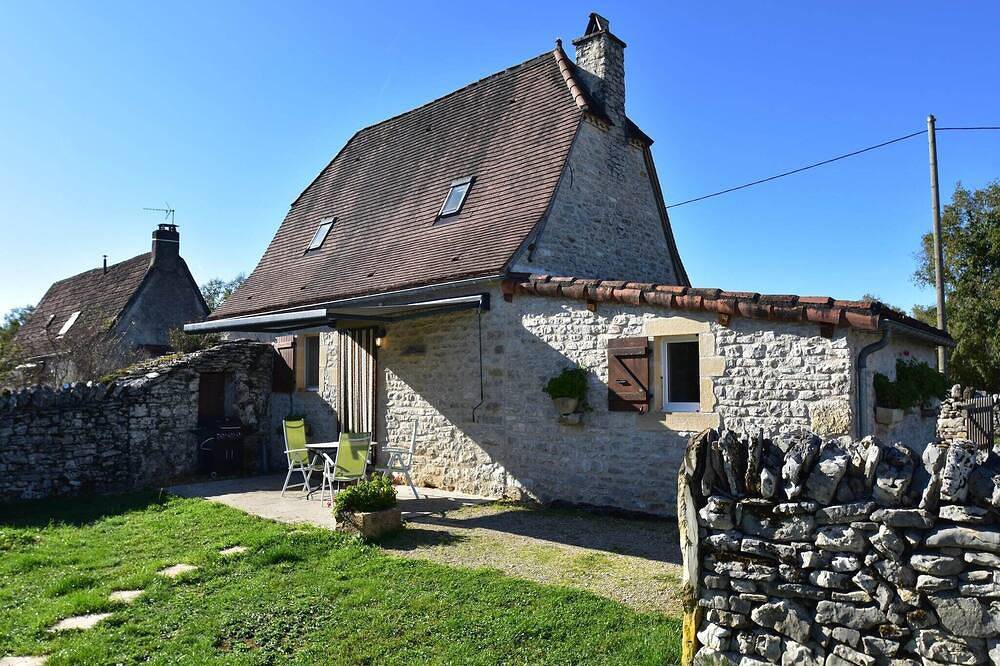 Holiday Home in Gramat with Private Pool in Gramat, Massif Central