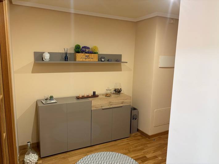 Ganze Wohnung, Ferienwohnung 'La Puerta Del Valle 2' mit Bergblick, privater Terrasse und Wi-Fi in Cárdenas, La Rioja Provinz