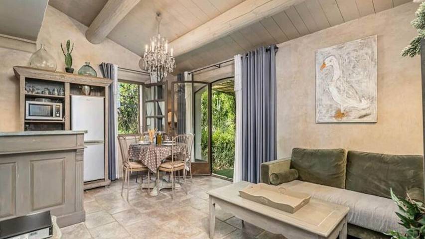 Gîte pour 5 personnes, avec jardin et piscine, animaux acceptés à Oppède - 2