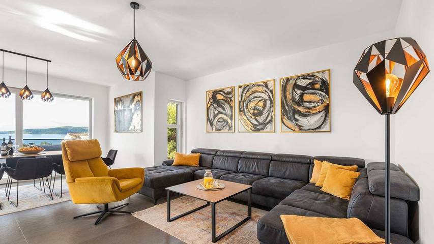 Ferienwohnung für 7 Personen, mit Garten in Sibenik