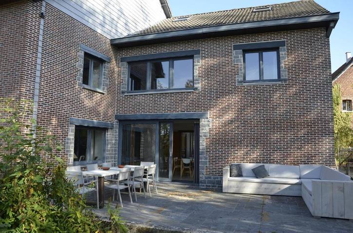 Location de vacances pour 15 personnes, avec jardin, animaux acceptés dans Lessive