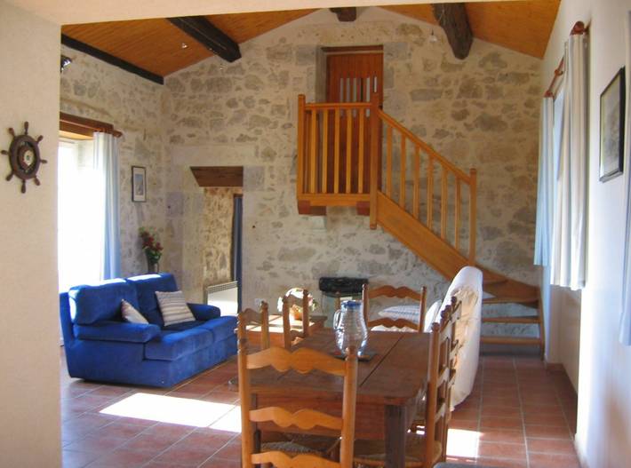 Gîte pour 6 personnes, avec terrasse ainsi que piscine et jardin dans le Gers - 4