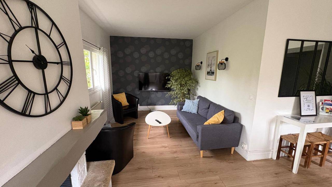 Chambre individuelle - proche Universités, Rer B, Wifi in Bures-sur-Yvette, Essonne