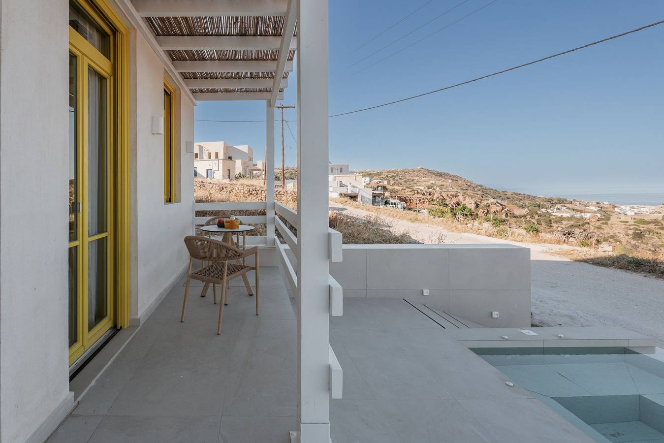 Apartamento entero, Deluxe Suite with Shared Pool and Seaview in Milo