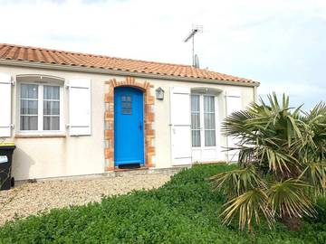 Gîte pour 4 personnes, avec terrasse, animaux acceptés à Le Fenouiller