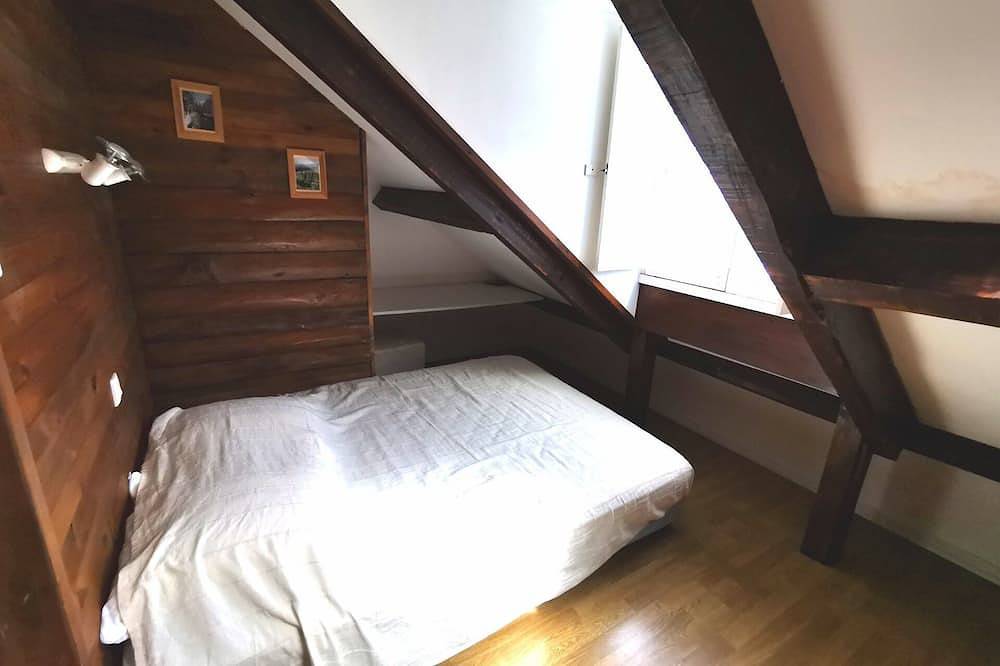 Ganze Wohnung, Apartment T2, Mountain View, center, ski, cures, close to cable cars and thermal baths in Luchon-Superbagnères, Bagnères-de-Luchon