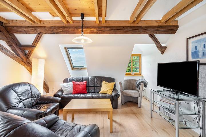 Apartamento entero, Apartamento 'Gutshof Lesch - Ferienwohnung 1' con jardín privado y Wi-Fi in Euba, Chemnitz