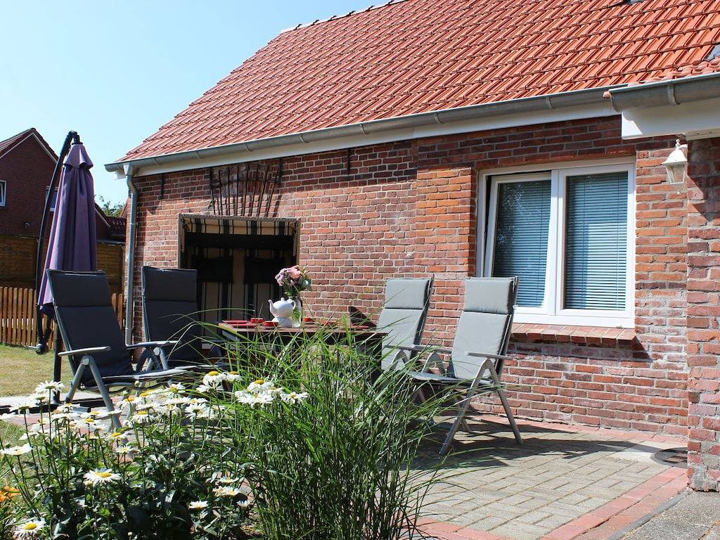Ferienhaus mit 2 Schlafzimmer in Großheide, Norden und Umgebung