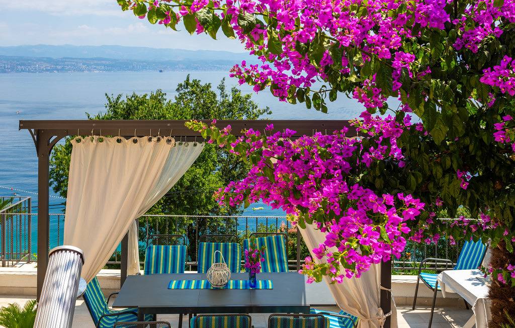 Vila Medea sea view by Villas Guide in Medveja, Opatija Riviera