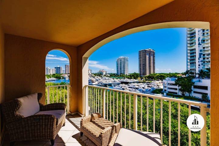 Vacation rental for 9 people, with pool, kid friendly in Aventura FL